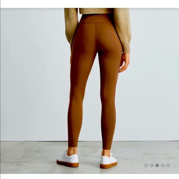 EVERLANE The perform 24/7 legging - Picture 2 of 7